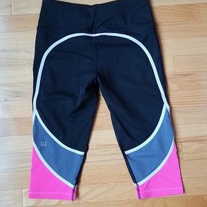 Victoria's Secret Knockout crop, M